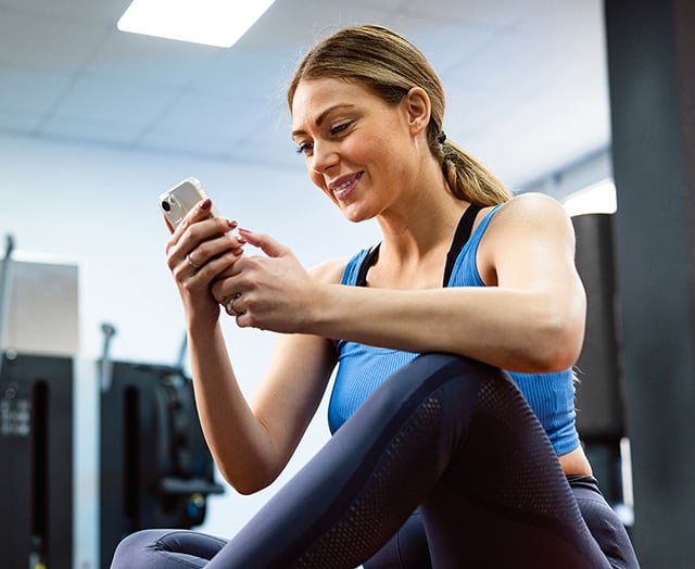 Women powering her budget inside Leaders mobile app